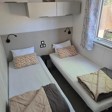 Campsite Mobil 3 Ch 6 Pers Mayotte Biscarrosse