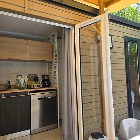 Mobil 3 Ch 6 Pers Mayotte Campsite *